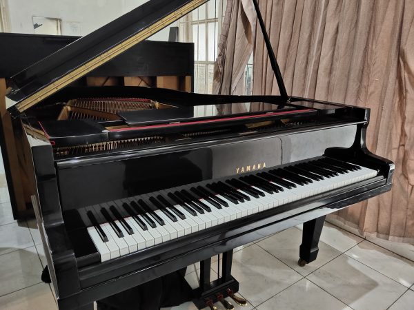 PIANO GRAND YAMAHA G2