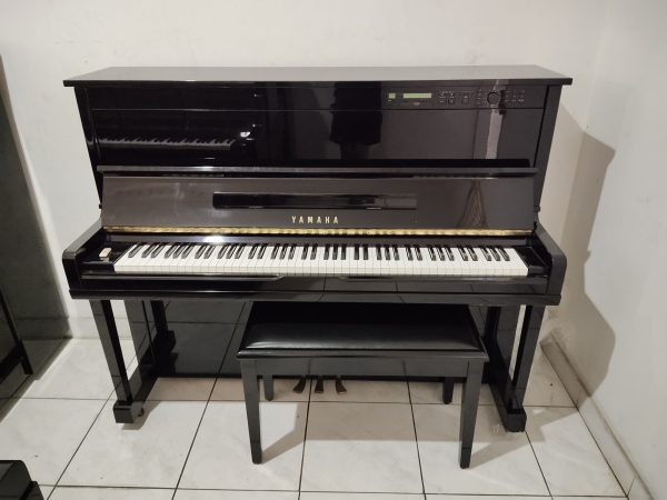 PIANO YAMAHA HQ100