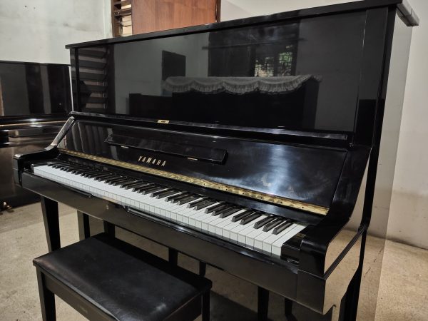 YAMAHA U3 H BLACK