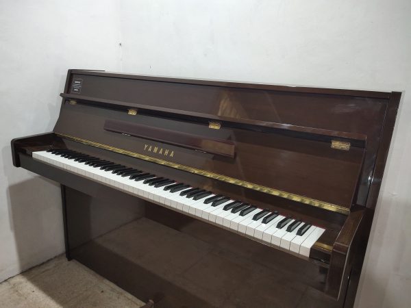 PIANO YAMAHA LU-80 PM COKELAT