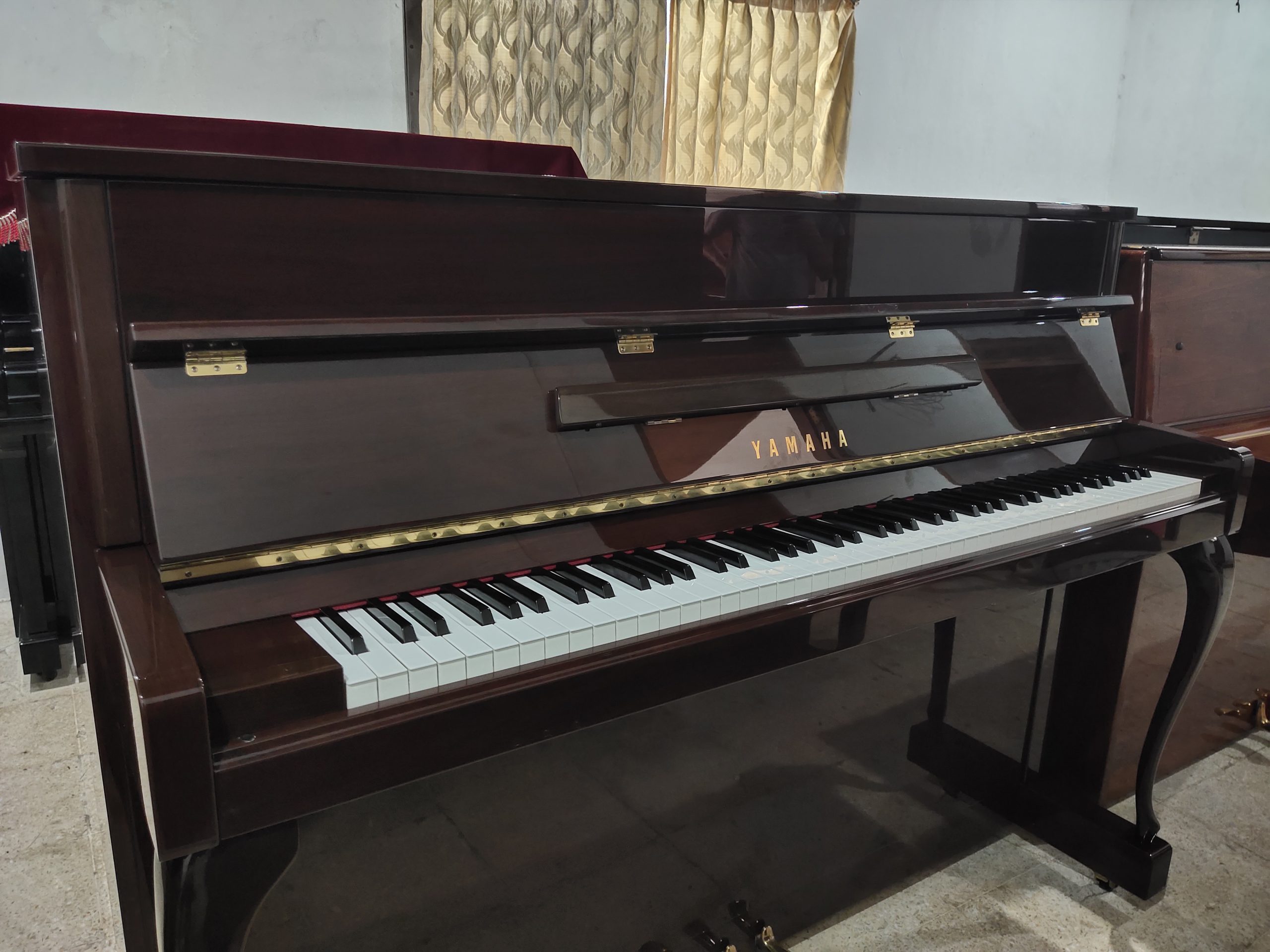 PIANO YAMAHA LX 113 C PM Hasan Piano Jakarta