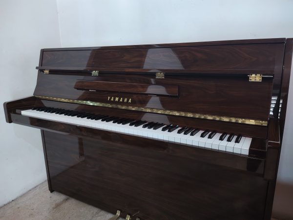 PIANO YAMAHA JU 109 PW