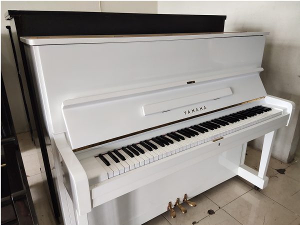 PIANO YAMAHA NO.U1 NIPPON GAKKI WHITE