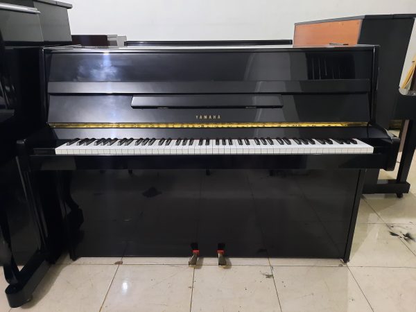 Piano Yamaha Lu-80 Black