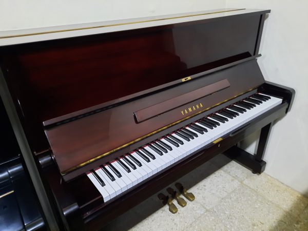 Piano Yamaha U1 M